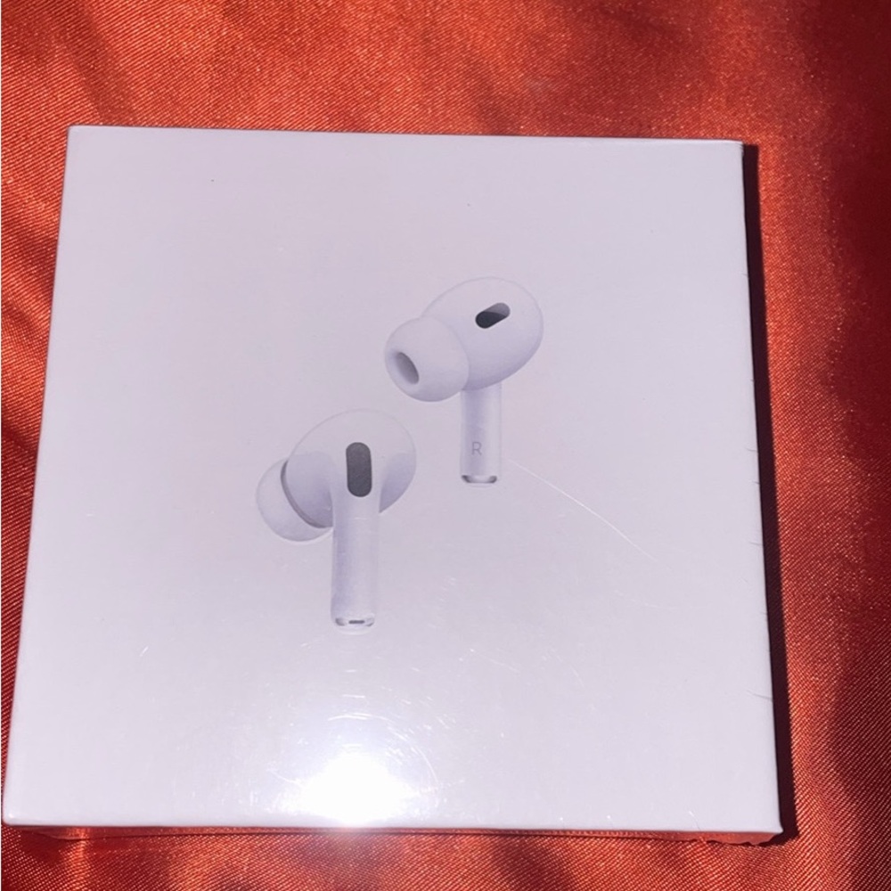 Apple AirPods Pro with MagSafe Case